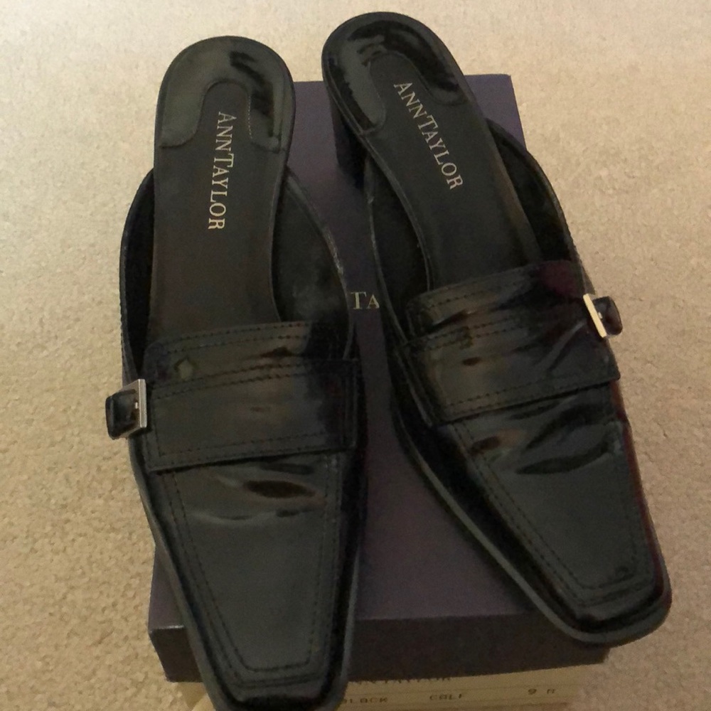 Women’s shoes